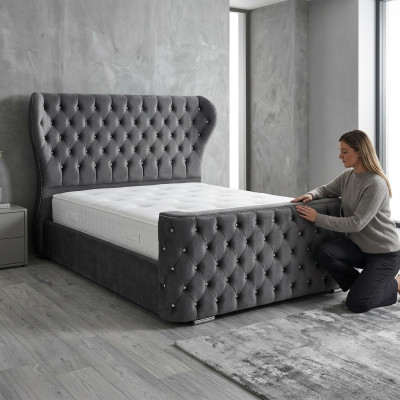 Lit Chesterfield gris Mobilier de chambre de concepteur Lit rembourré anglais