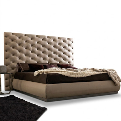 Panneau mural beige, lit de luxe Chesterfield, lits doubles de designer