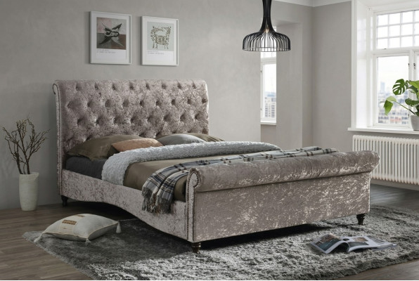 Lit de luxe Chesterfield boutons Chambre à coucher Mobilier de design Lit double Hôtel nouveau
