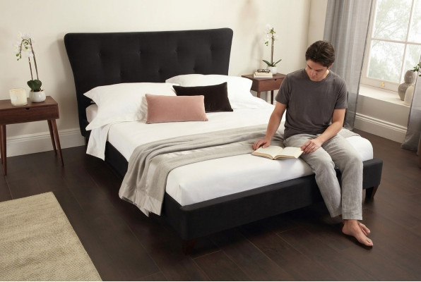 Chesterfield Hôtel Lit Double en Cuir Chambre Literie de Luxe Lits 140x200cm