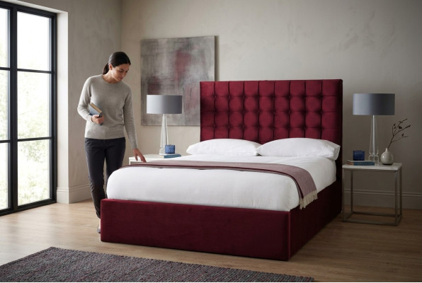 Tissu de velours de luxe rouge pour lit double design Chesterfield 160x200cm Lits neufs