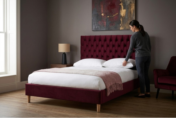 Lit Chesterfield rouge Lit rembourré Lit double Lits Grand lit XXL Lit de luxe Designer