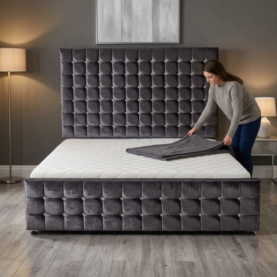 Designer lit Chesterfield noir avec des pierres de cristal meubles de luxe