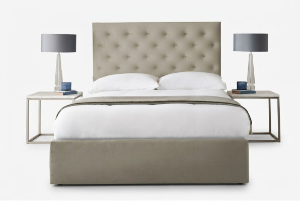 Lit Chesterfield rembourré, lit de luxe, design lit double pour chambre à coucher, nouveaux lits.