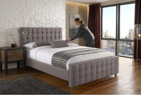 Lit double Chesterfield gris anglais, lits de chambre à coucher de designer