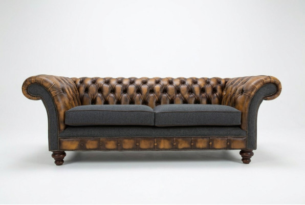 Canapé Chesterfield 3 places en tissu avec revêtement en cuir et trois places