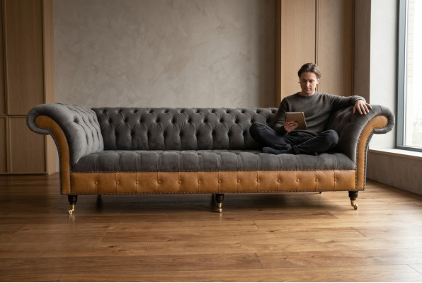 Canapé Chesterfield designer en tissu gris-brun 4 places de luxe