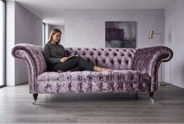 Élégant canapé 3 places chesterfield violet élégant pour salon de luxe