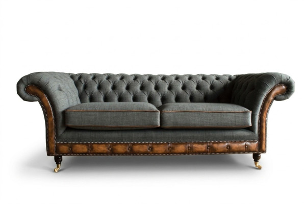 Élégant canapé Chesterfield trois places pour le salon