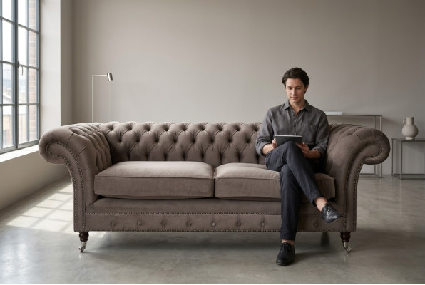 Canapé de salon 3 places Chesterfield de luxe en lin couleur taupe