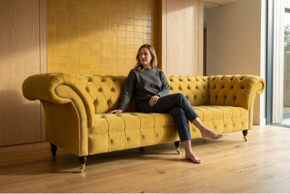 Canapé Canapé Rembourrage Chesterfield Canapés Textile Design Canapés en Tissu de Luxe 4 Places Jaune