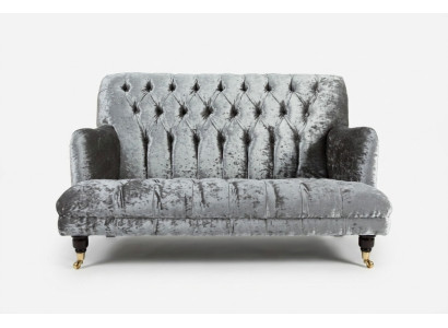 Canapé Chesterfield résistant et de haute qualité, coussin d'assise trois places.