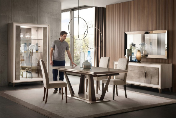 Table à manger de design classique style italien Meubles Tables Marron clair