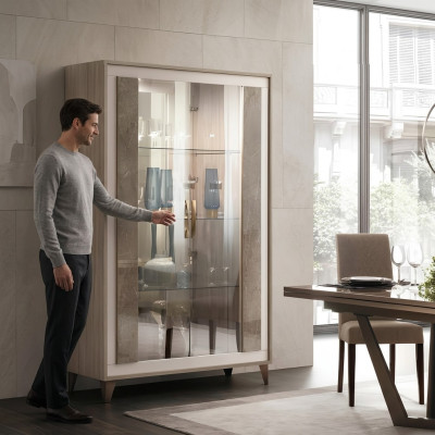 Ziegenbrustvitrine Kommodenvitrine Kommoden Vitrine Glas Designer Kleiderschränke Schränke