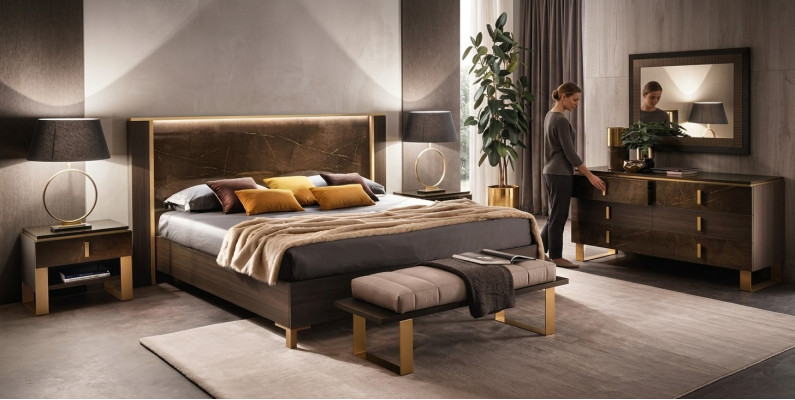 Ensemble de chambre à coucher Lit Tables de chevet Tabouret Lits Design Meubles italiens 4 pièces