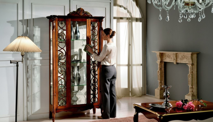 Vitrine classique Armoire de présentation Conception d'armoires Étagères Vitrine Mobilier italien neuf