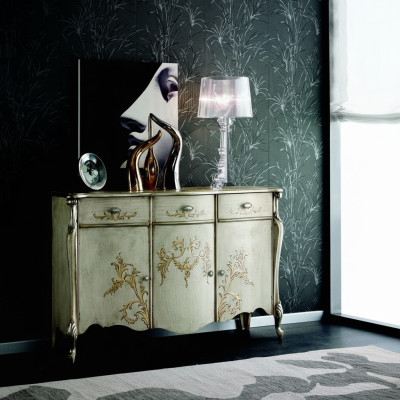 Meuble de style baroque en bois italien, commode et bahut de luxe.