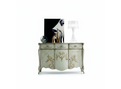 Meuble de style baroque en bois italien, commode et bahut de luxe.