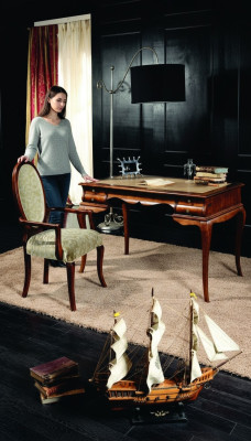 Mobilier en bois Luxueux Ensemble de bureau 2 pièces Bureau Fauteuil Tables italiennes Baroque