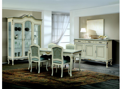 Ensemble de salle à manger de luxe de 7 pièces en bois blanc, comprenant une commode, 4 chaises, une table et une vitrine.