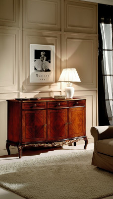 Meuble de rangement de luxe chic en bois italien pour le salon italien.