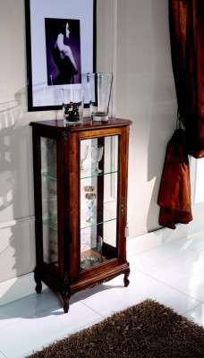 Meuble de design italien brun Vitrine en bois armoires de luxe classiques Buffet