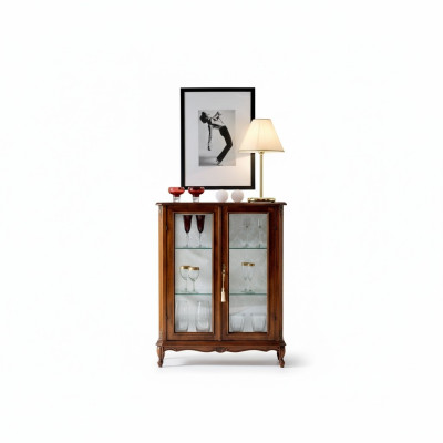Designer Non Display Case Wood Brown Sideboard Glass Doors Luxury Italian Furniture  Conception d'un buffet latéral en bois marron avec des portes en verre, sans vitrine, mobilier italien de luxe.