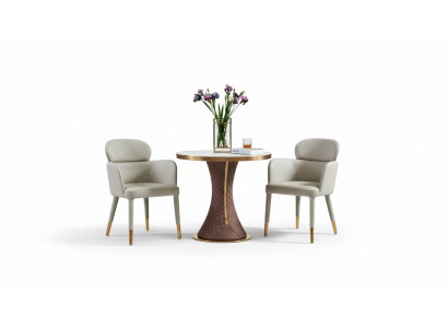 Table à manger, suite de fauteuils, chaises, ensemble de 3 pièces de mobilier de style italien.
