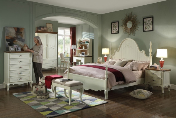 Ensemble de chambre blanc distinctif dans le style classique.