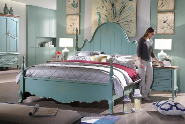 Suite de meubles pour chambre bleue douce en bois massif de style maison de campagne.