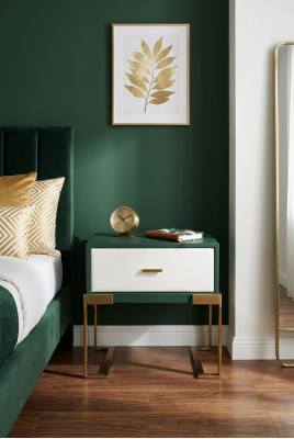 Table de chevet design en métal avec décoration brillante pour la chambre à coucher.