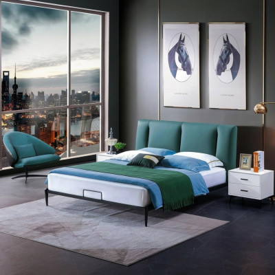 Design de lit vert double de luxe pour un mariage moderne dans un cadre d'hôtel.