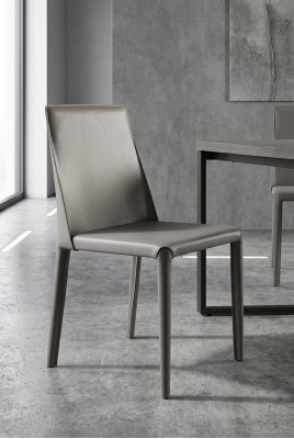 Chaise de fauteuil moderne 1x Chaise de salle à manger TV Siège Chaise rembourrée Gris Fauteuil neuf.