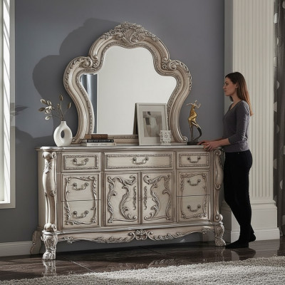 Buffet en bois baroque argenté de style classique italien Nouveau design de mobilier.