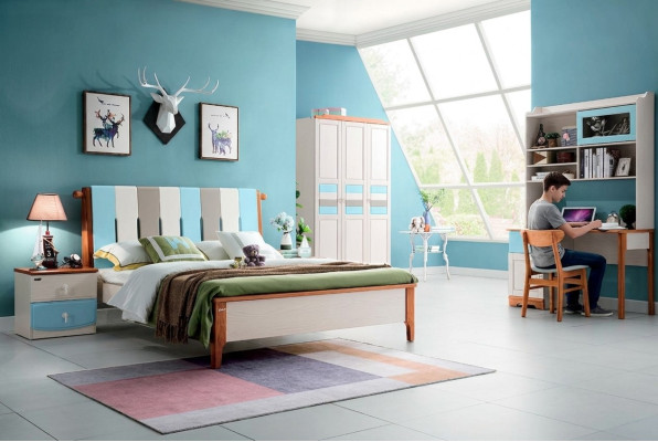 Véritable ensemble de meubles en bois comprenant un lit, un bureau et une armoire - 5 pièces. Ensemble complet pour chambre en bois.
