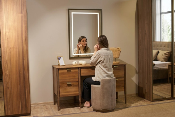 Conception de meubles de luxe Coiffeuse avec miroir Tabouret nouvelle chambre nouvelle
