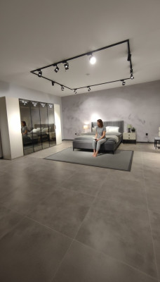 Ensemble de chambre à coucher de designer Lit 2x Tables de chevet Armoire neuf et luxueux