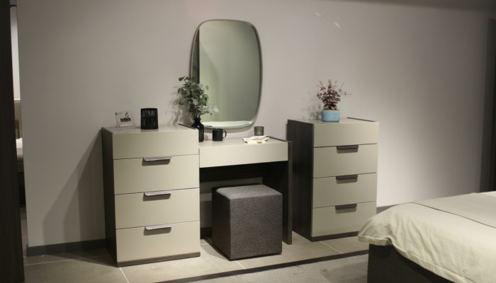 Coiffeuse avec miroir Maquillage Chambre Design Meubles Bois 2pcs. nouveau