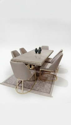 Table de luxe beige en acier inoxydable Tables Design italien Tables à manger Table à manger nouvelle