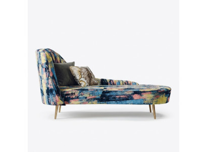 Chaise longue en tissu d'ameublement moderne, siège de détente de luxe, mobilier de salon paysager.