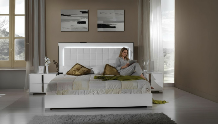 Lit moderne avec tête de lit rembourrée lit matrimonial cadre de lit blanc design chambre
