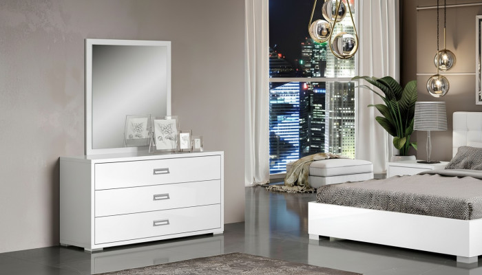 Ensemble de commode avec miroir blanc au design moderne