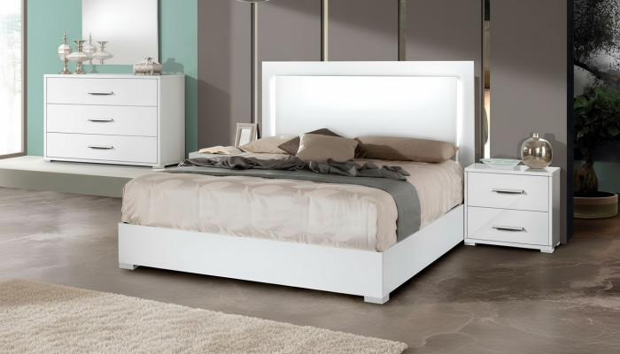 Lit de luxe pour chambre avec structure rembourrée design luxe lit matrimonial hôtel blanc
