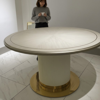 Table à manger ronde Mobilier de luxe Ameublement Tables rondes Table Tables à manger Italie nouveau