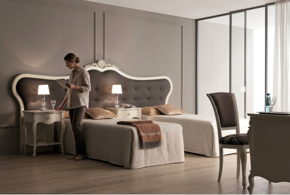 Ameublement d'hôtel 2 lits Design Chambre à coucher moderne Mobilier de luxe Ensemble de 2 pièces.