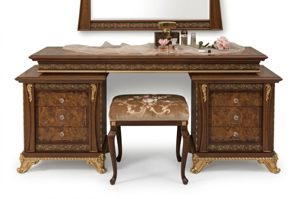 Coiffeuse à la baroque de style antique, tables consoles, tableaux de coiffeuse