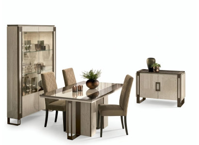 Ensemble de salle à manger 3 pièces. Vitrine de table à manger Commode de salle à manger moderne en italien.