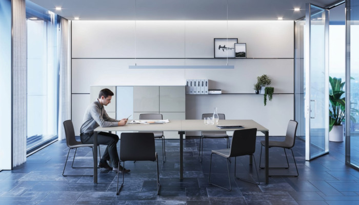 Un bureau d'ordinateur Bureau de bureau Bureau d'ordinateur Table d'ordinateur Mobilier de bureau Table de travail Bureau