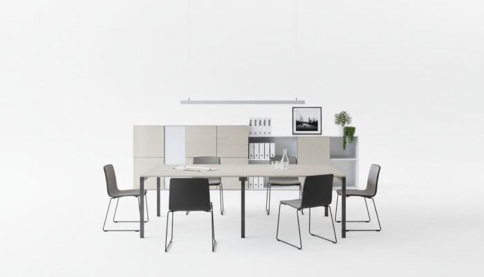 Un bureau d'ordinateur Bureau de bureau Bureau d'ordinateur Table d'ordinateur Mobilier de bureau Table de travail Bureau