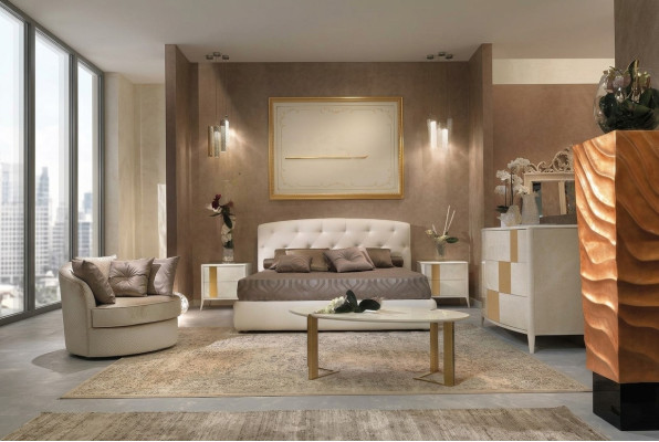 Mobilier de style italien 4 pièces. Ensemble Lit + 2x Table de chevet + Commode Chambre